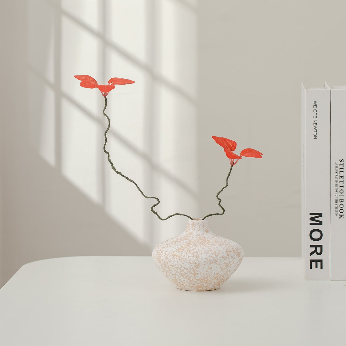 Simple Retro White Ceramic Decorative Vase